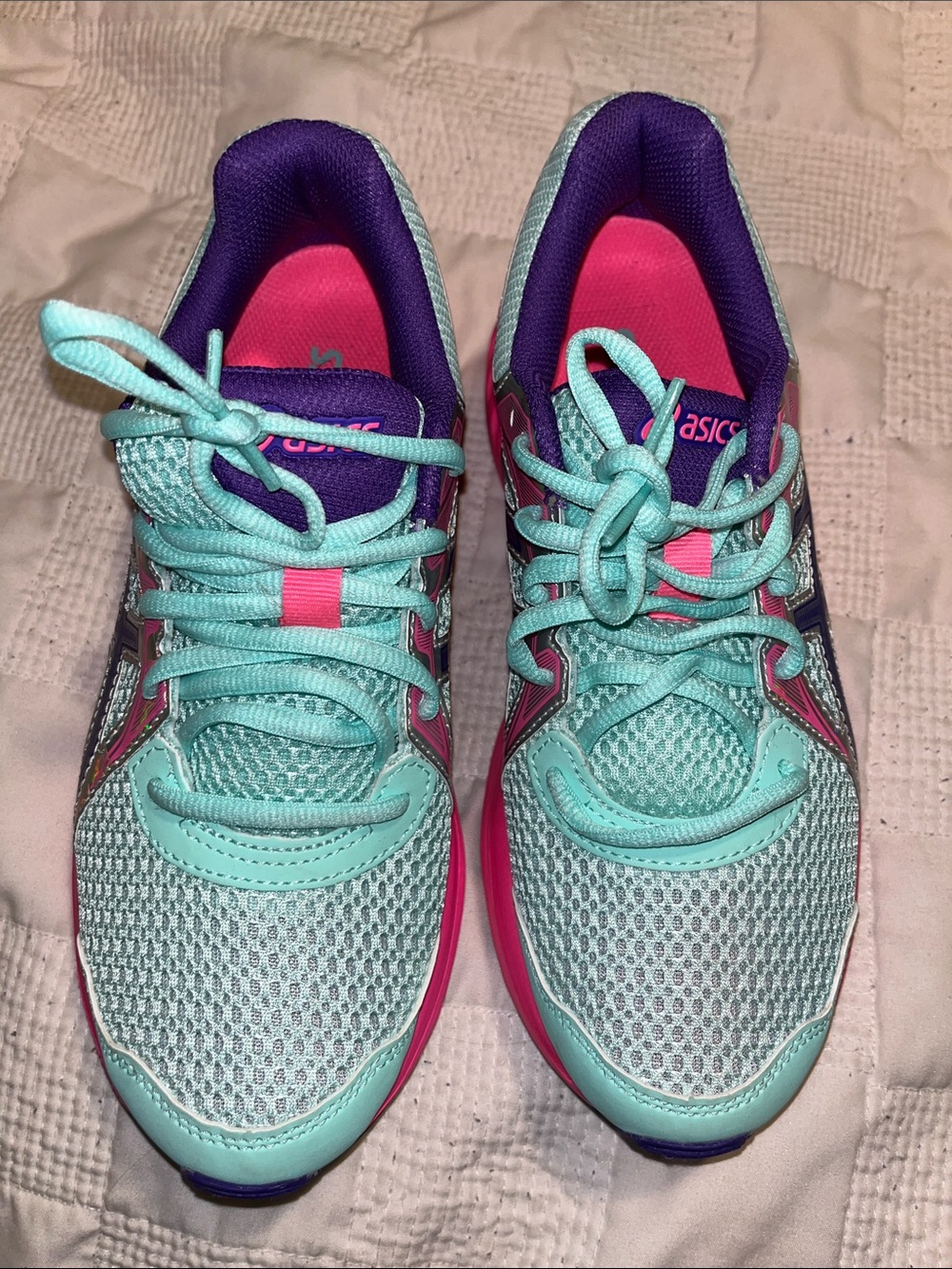 NWOT ASICS Mint Green/purple/Pink kids/women’s 5.5 Athletic Sneakers